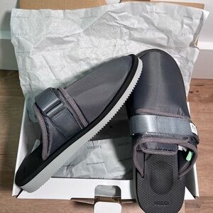 NWT Suicoke Zavo Cab - Gray Men's Slide Sandals with Adjustable Strap Size 10